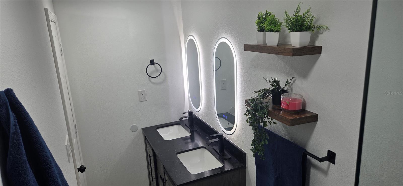 Image 3 of 80 For 1152 9th Street