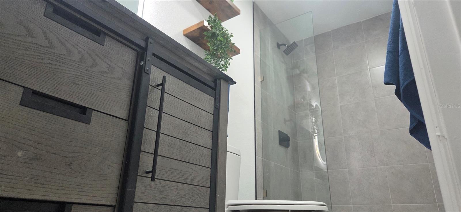 Image 32 of 80 For 1152 9th Street