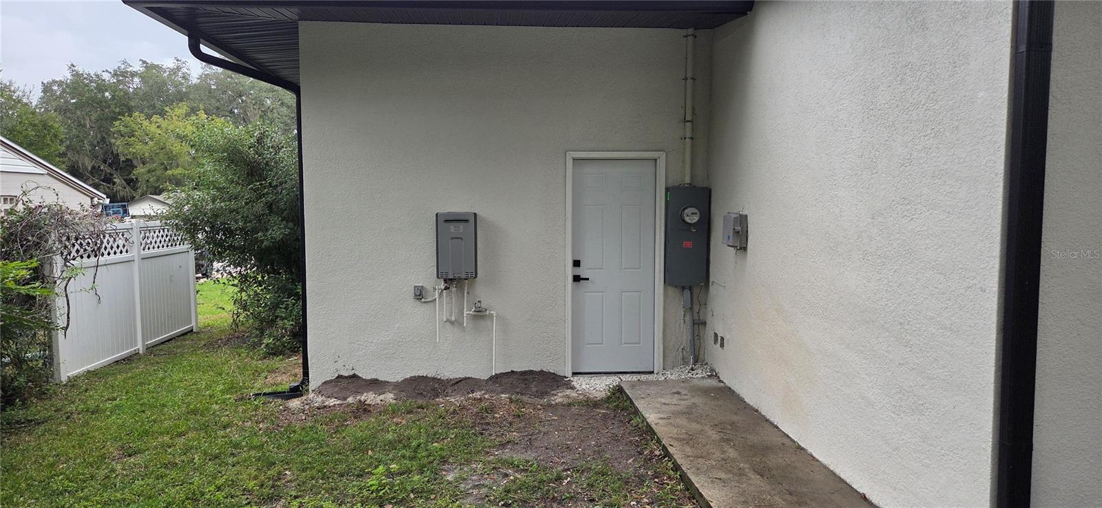 Image 4 of 80 For 1152 9th Street