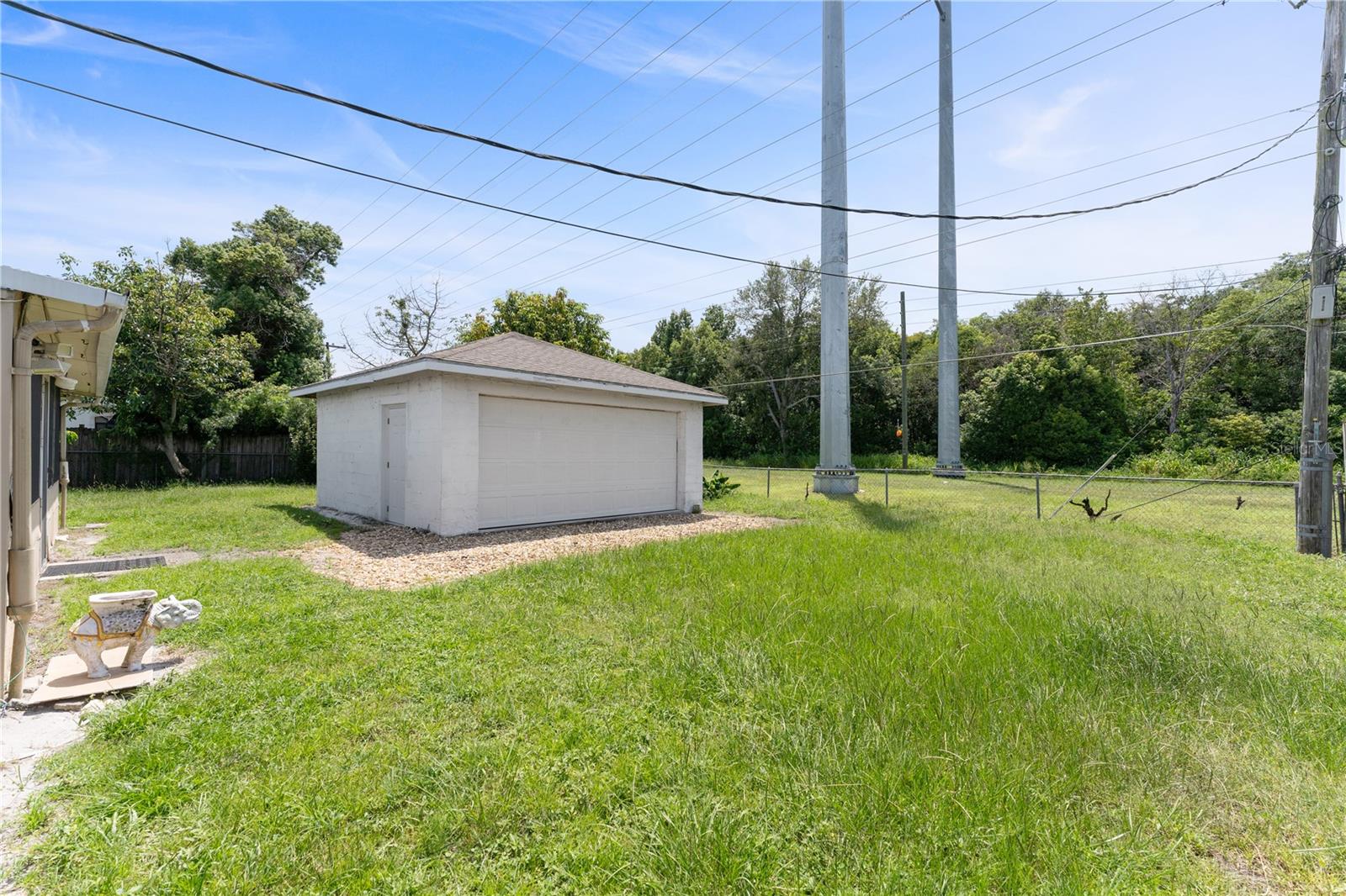 Image 21 of 24 For 2316 Colton Drive