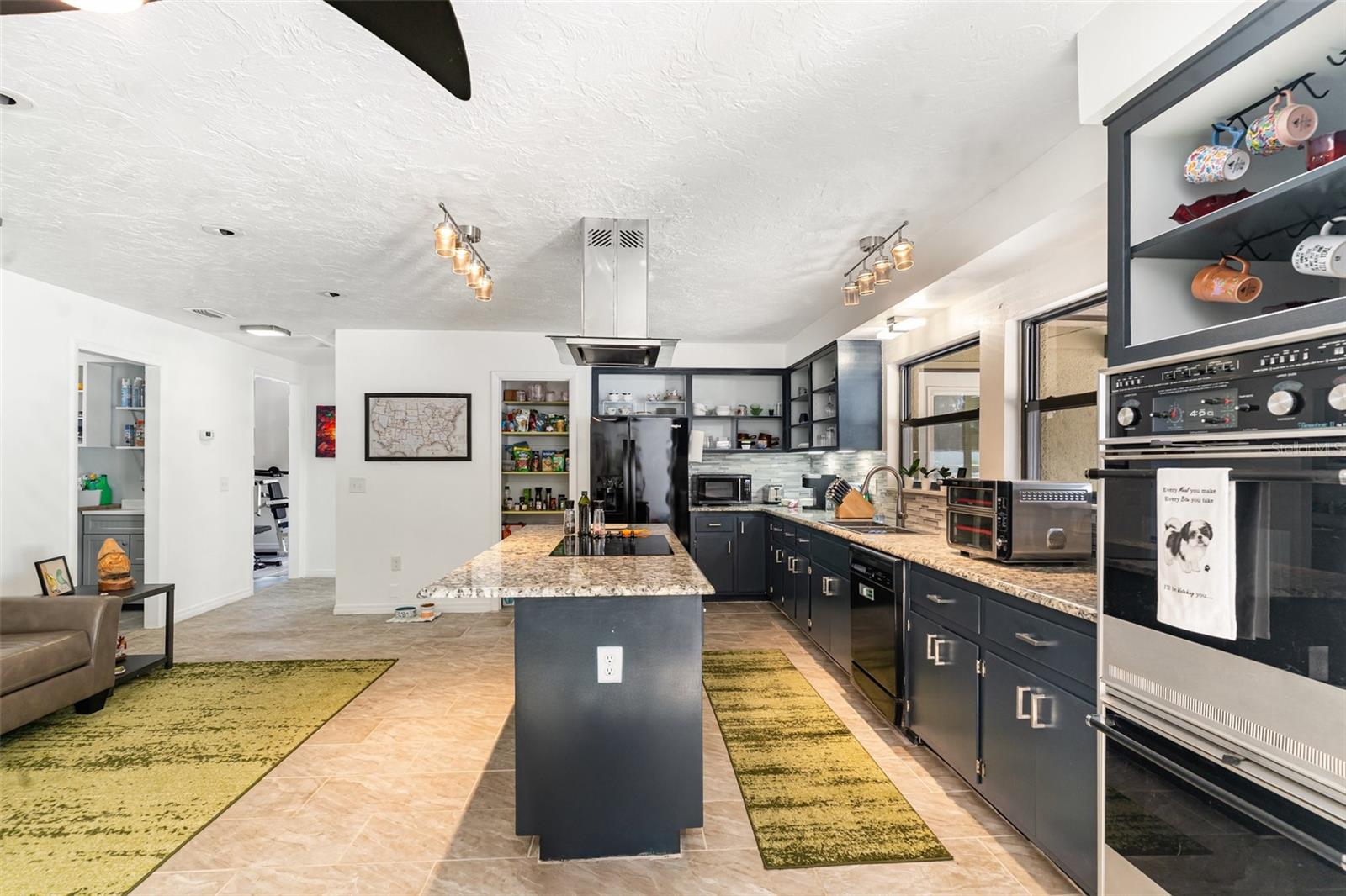 Image 10 of 56 For 310 35th Street