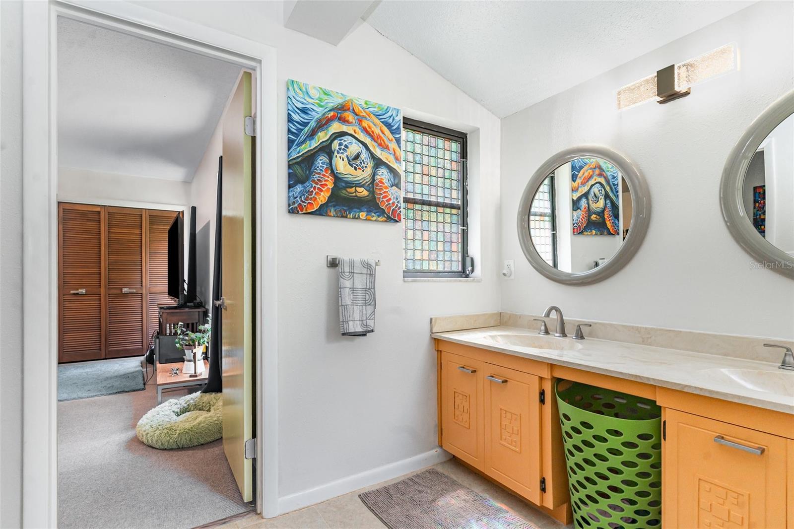 Image 17 of 56 For 310 35th Street