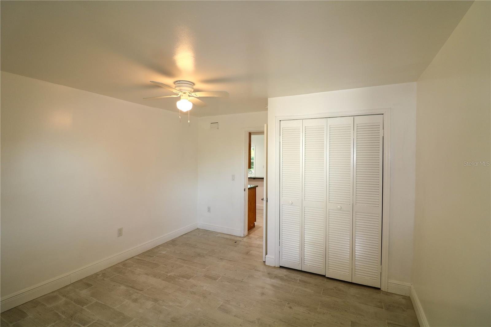 Image 16 of 17 For 1518 Indiana Street
