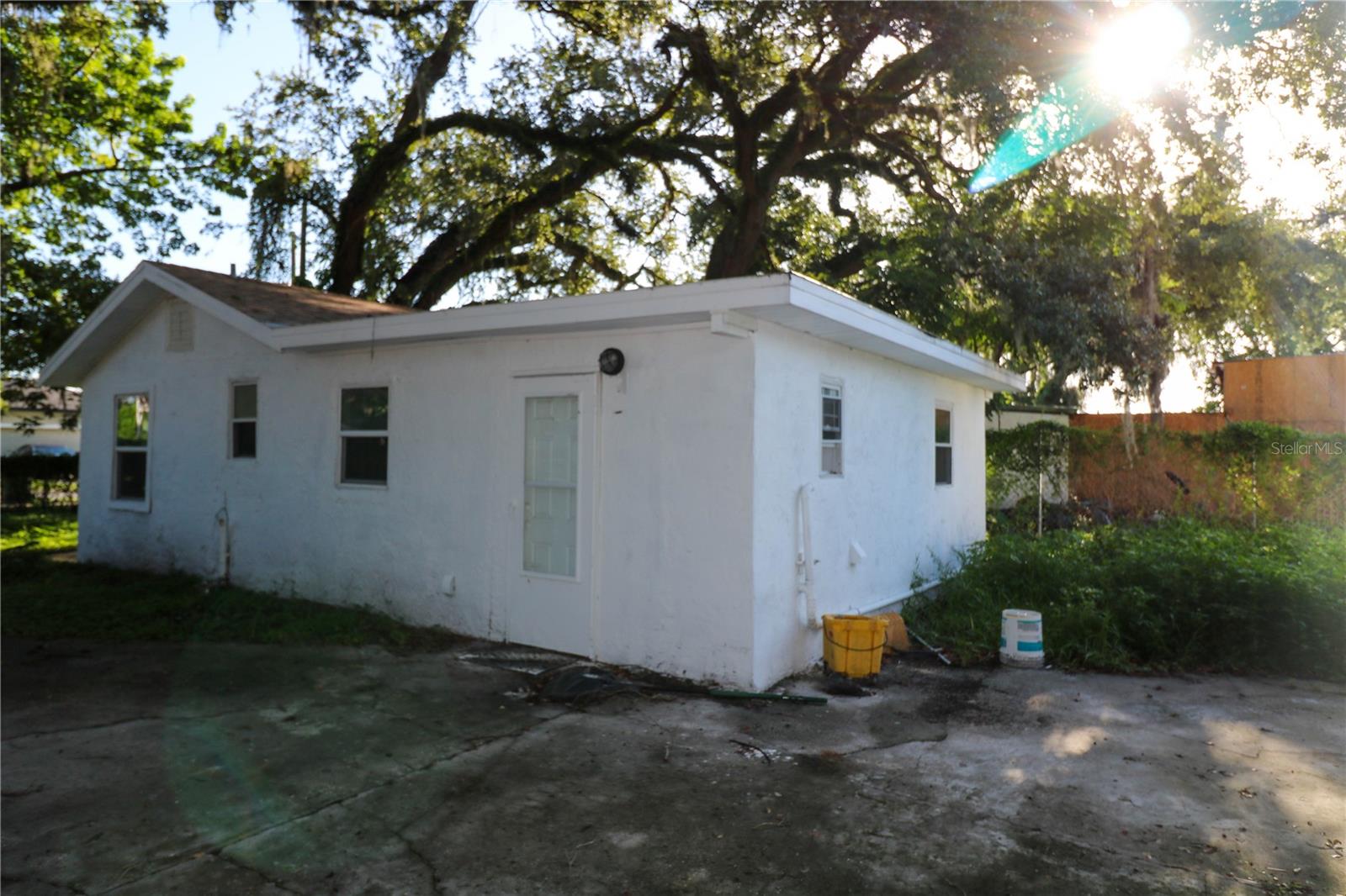 Image 3 of 17 For 1518 Indiana Street