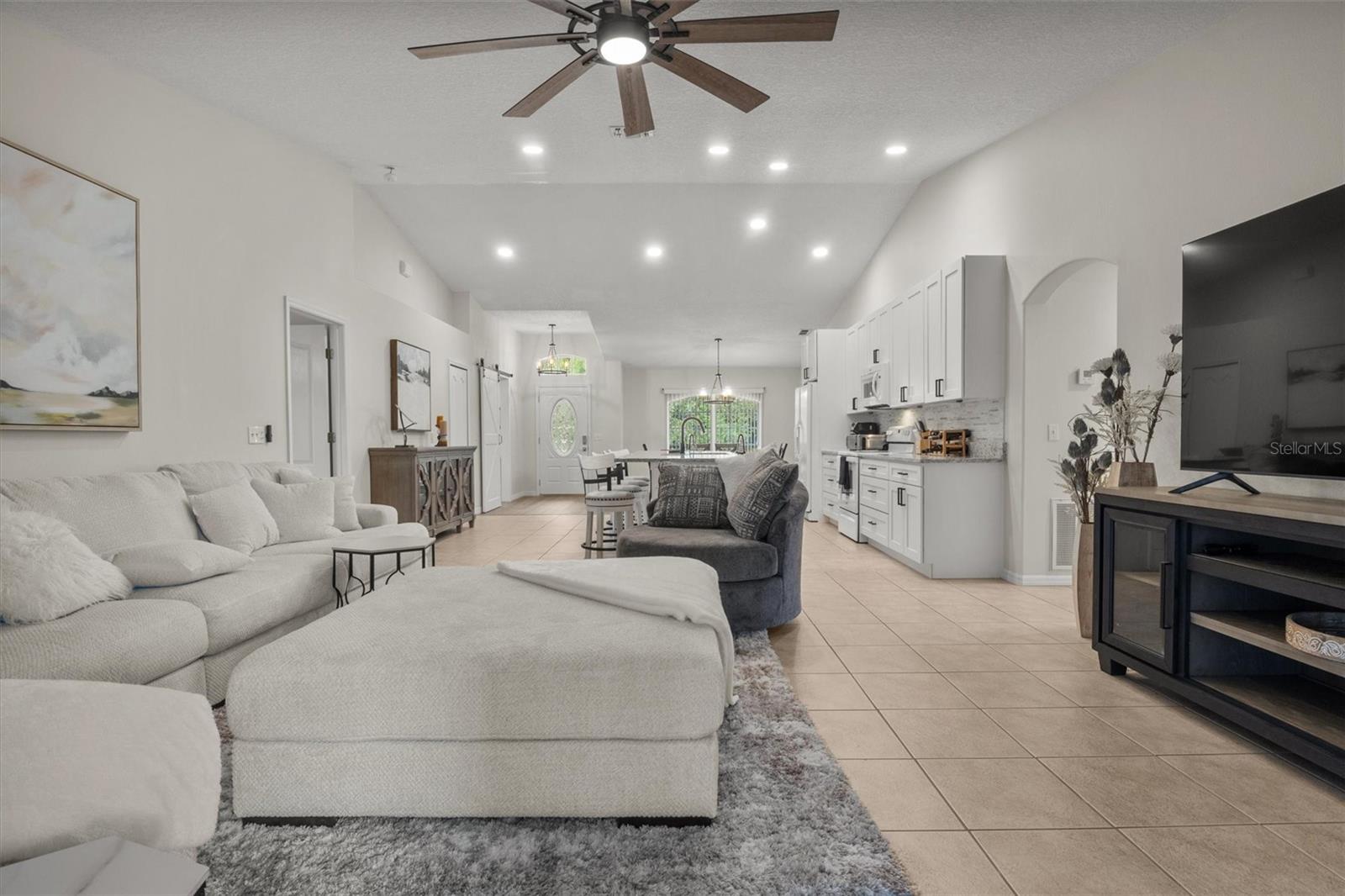 Image 14 of 34 For 1028 Grand Reserve Drive