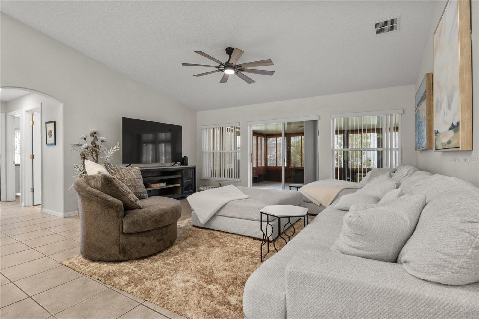 Image 17 of 34 For 1028 Grand Reserve Drive