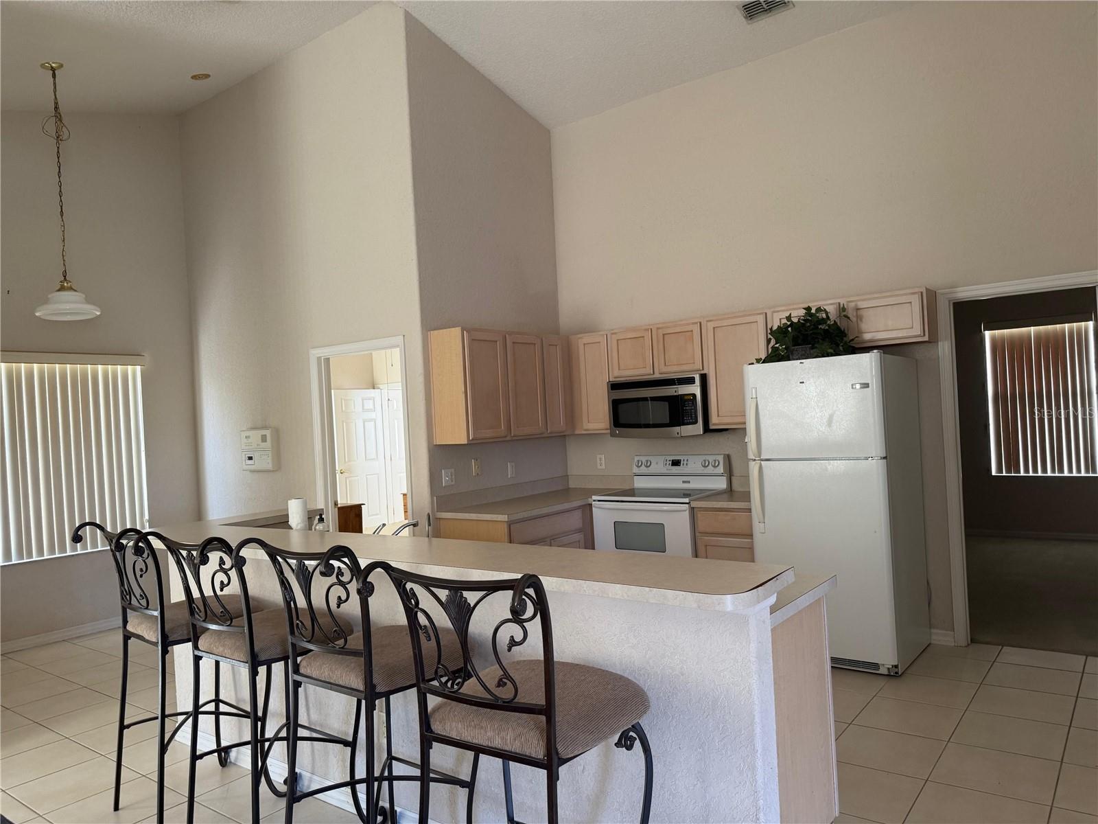 Image 5 of 17 For 525 Corvina Drive