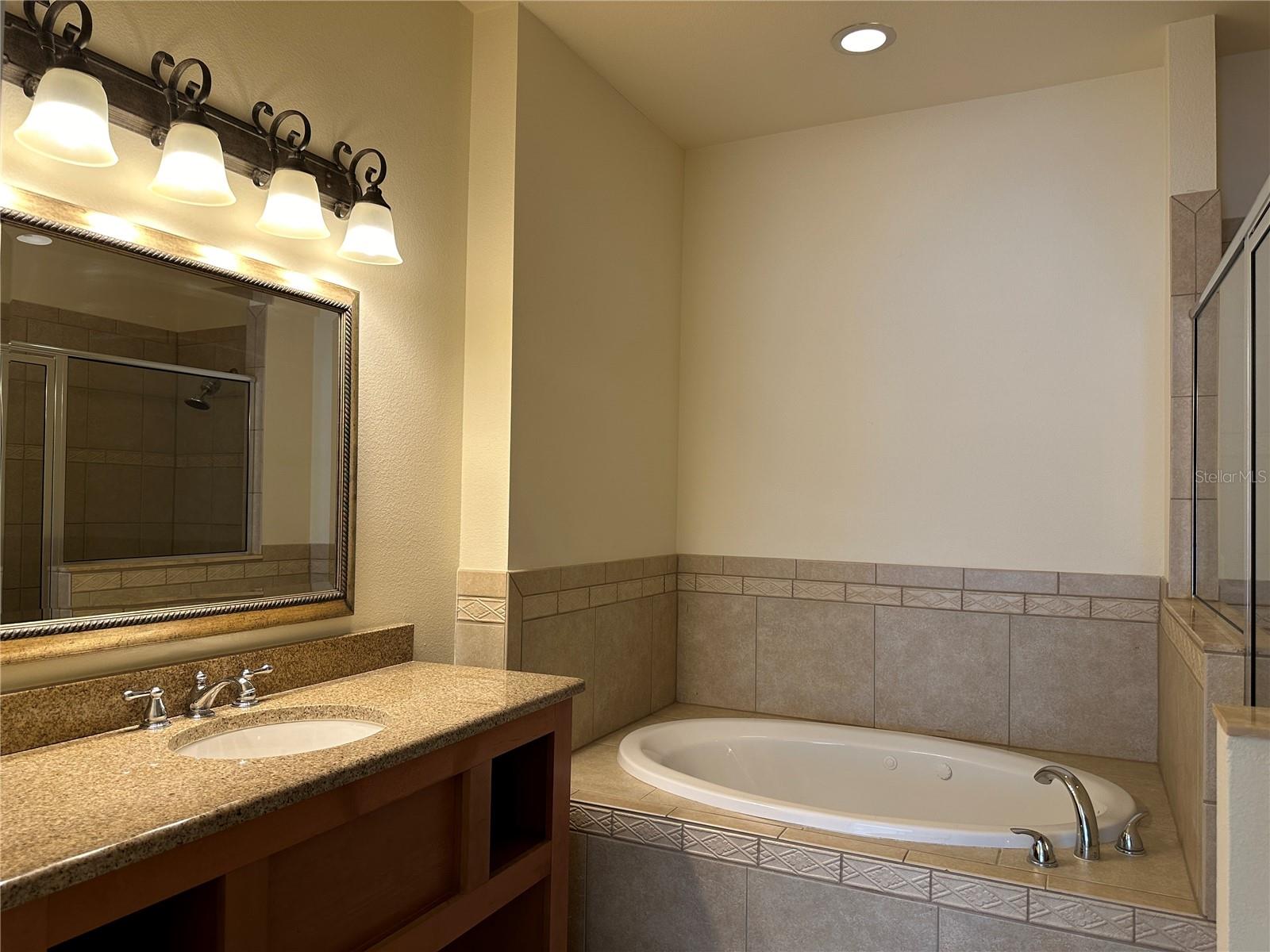 Image 11 of 18 For 2562 Bella Vista Drive