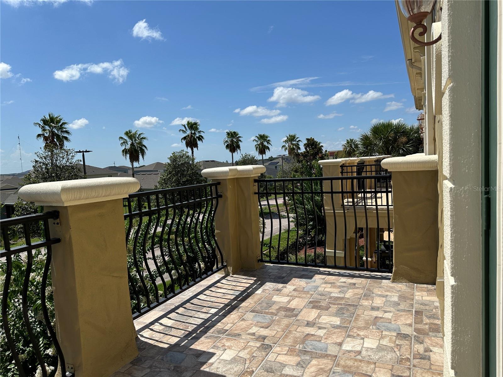 Image 16 of 18 For 2562 Bella Vista Drive