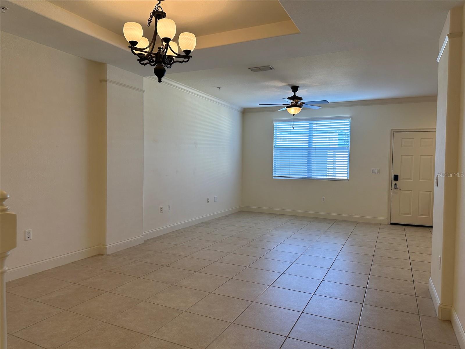Image 5 of 18 For 2562 Bella Vista Drive
