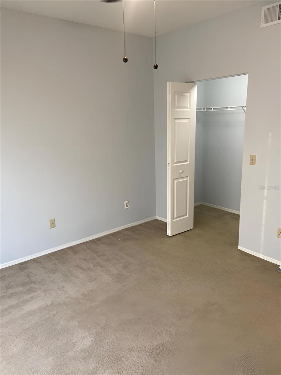 Image 17 of 34 For 826 Camargo Way 310