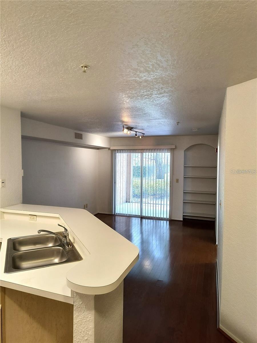 Image 6 of 15 For 826 Camargo Way 310