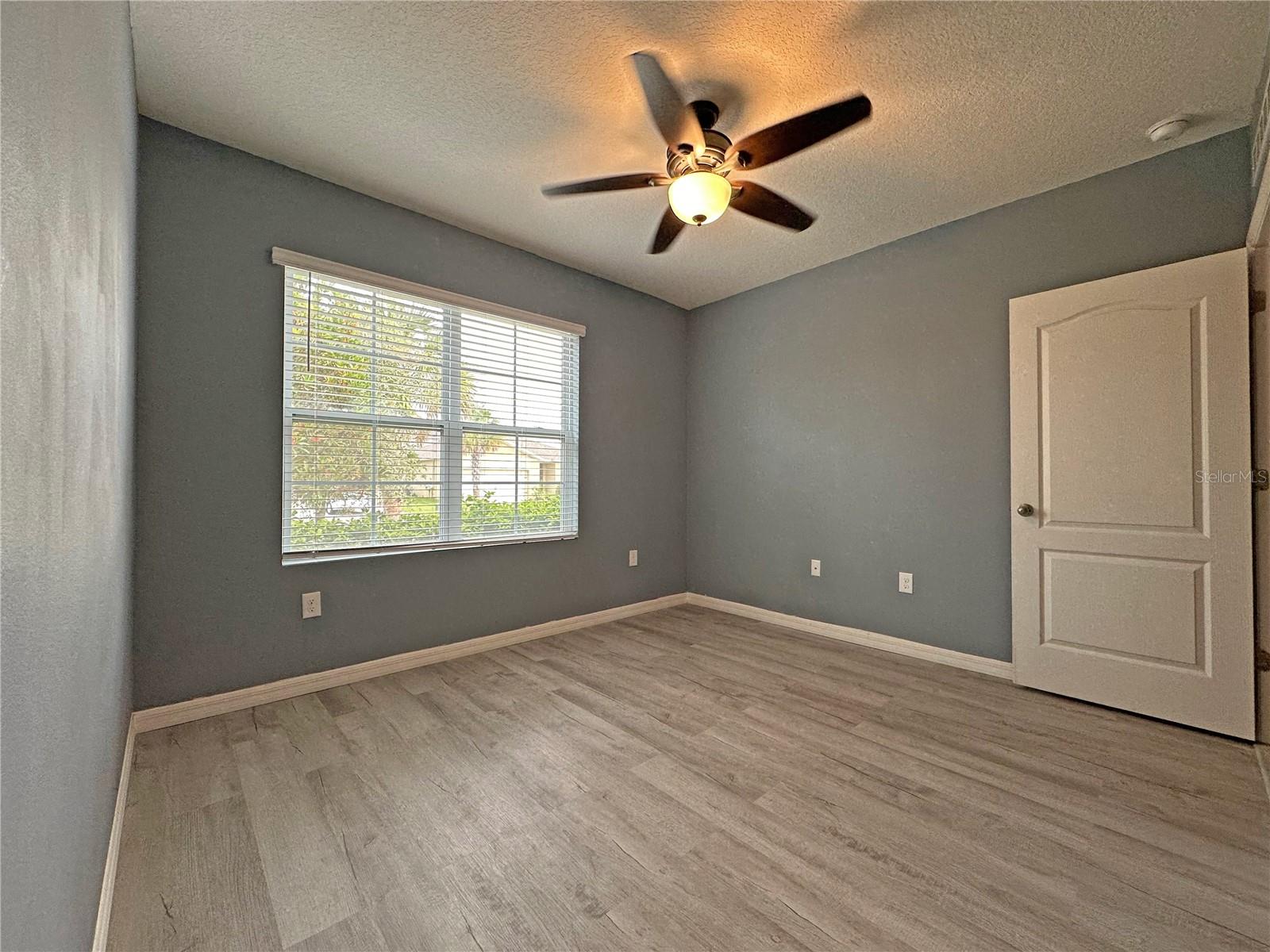Image 14 of 20 For 907 Big Bend Avenue