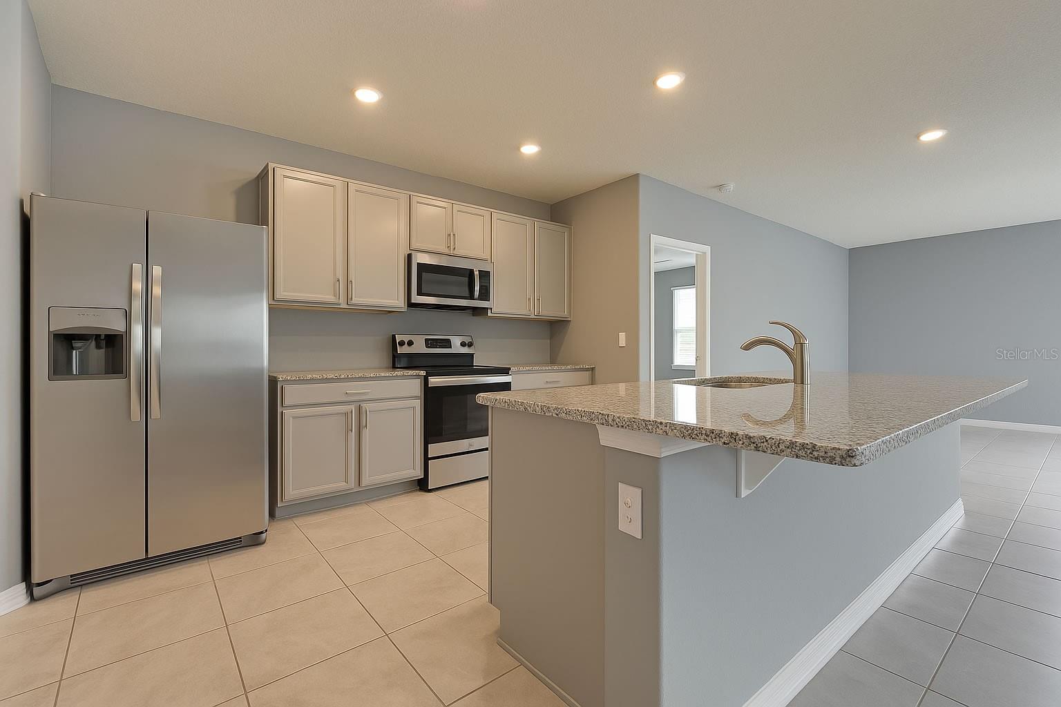 Image 4 of 20 For 907 Big Bend Avenue