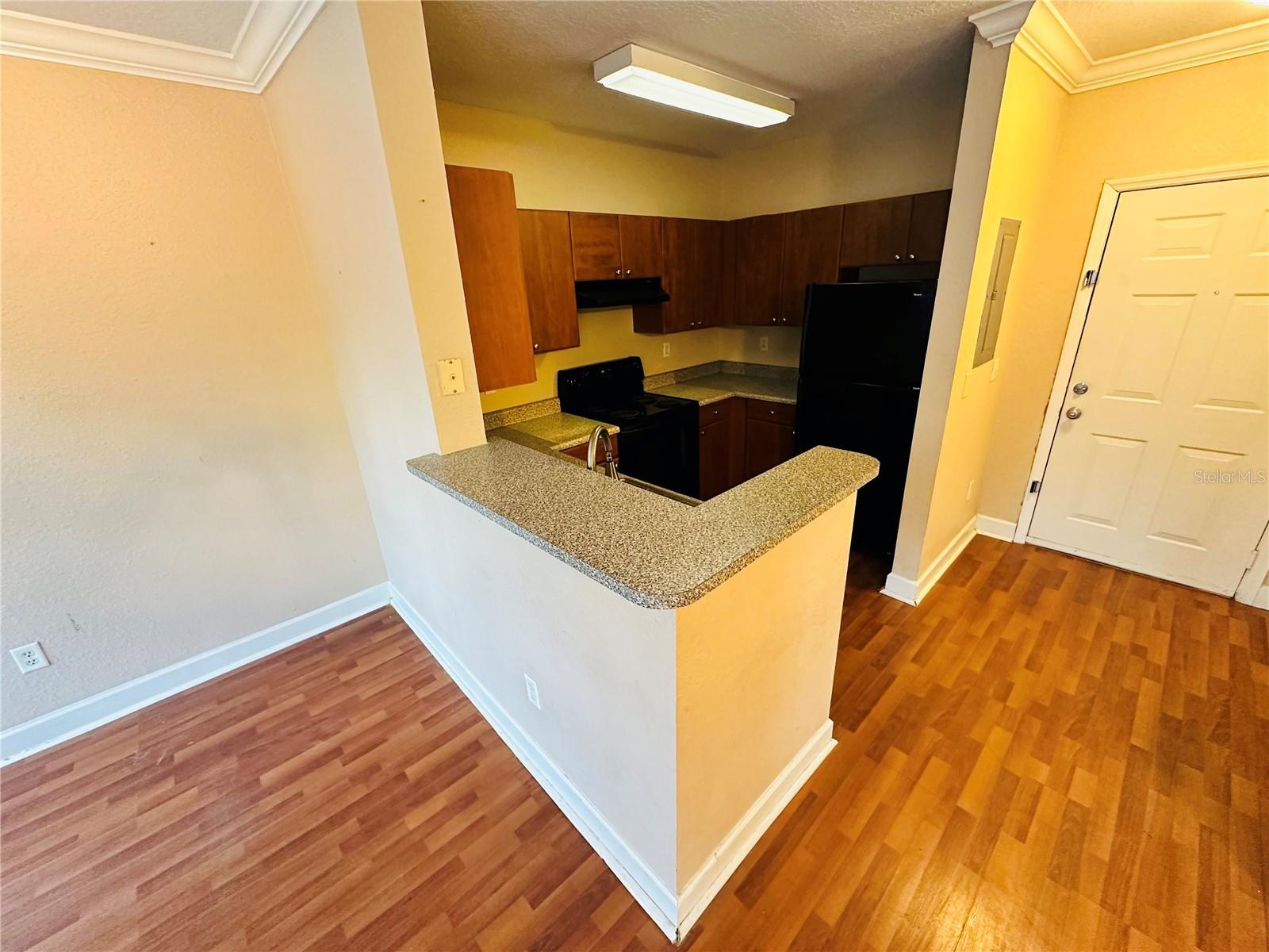 Image 6 of 19 For 206 South Street 3064