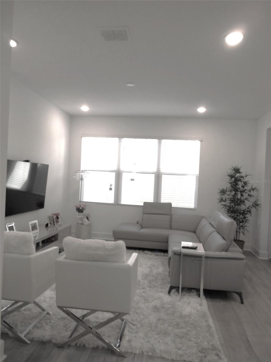 Image 16 of 40 For 2252 Celebration Boulevard