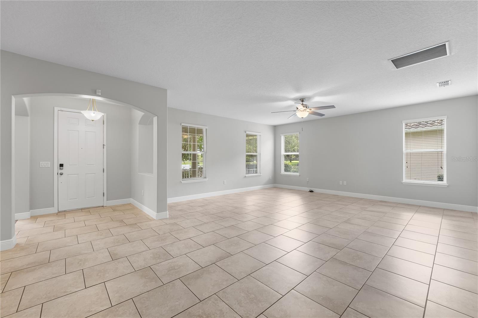 Image 10 of 64 For 7930 Summerlake Pointe Boulevard