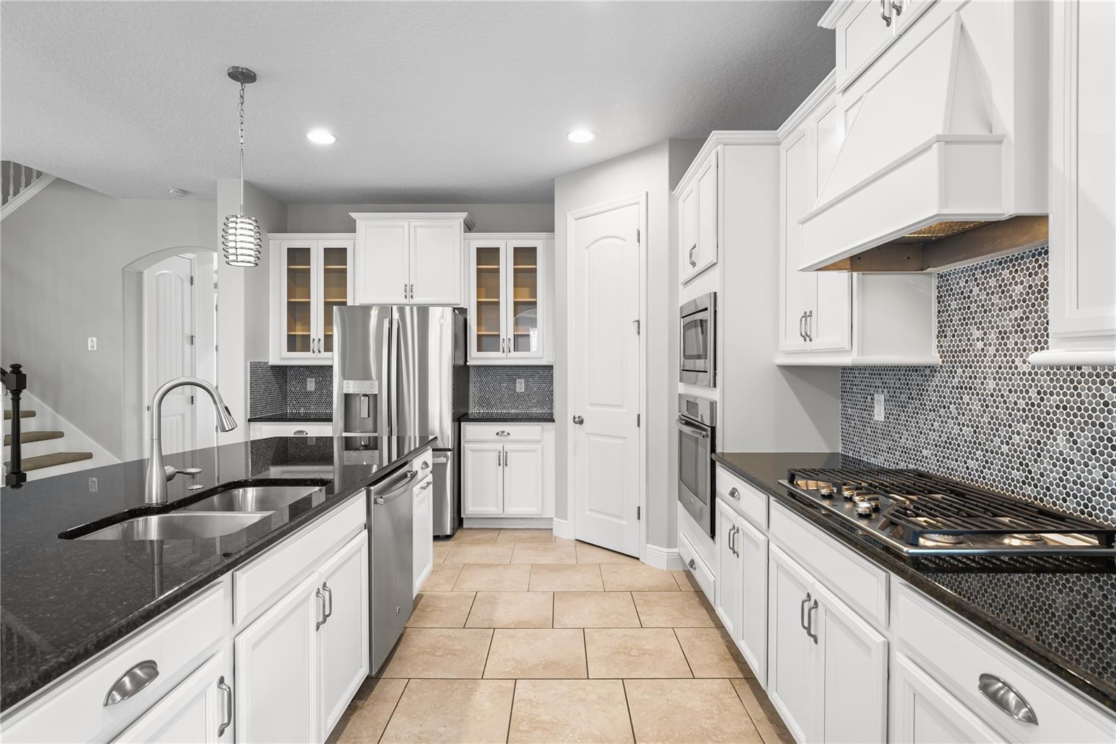Image 11 of 64 For 7930 Summerlake Pointe Boulevard