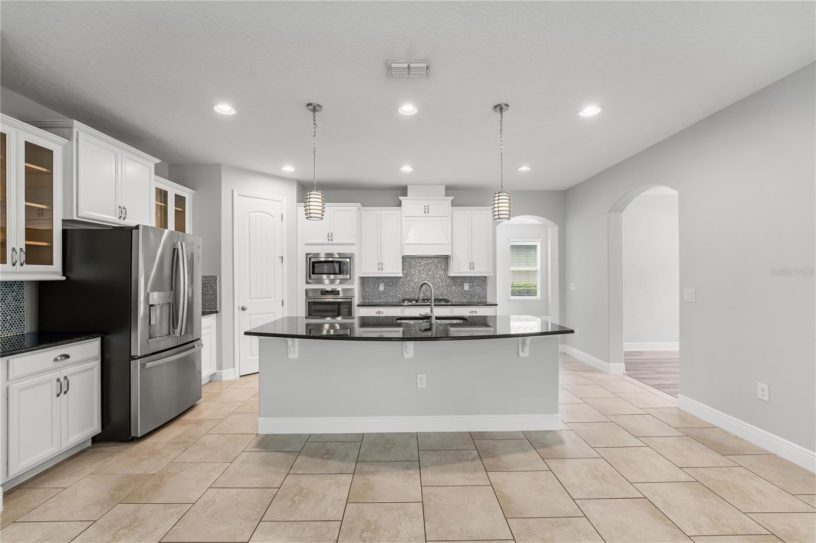 Image 15 of 64 For 7930 Summerlake Pointe Boulevard