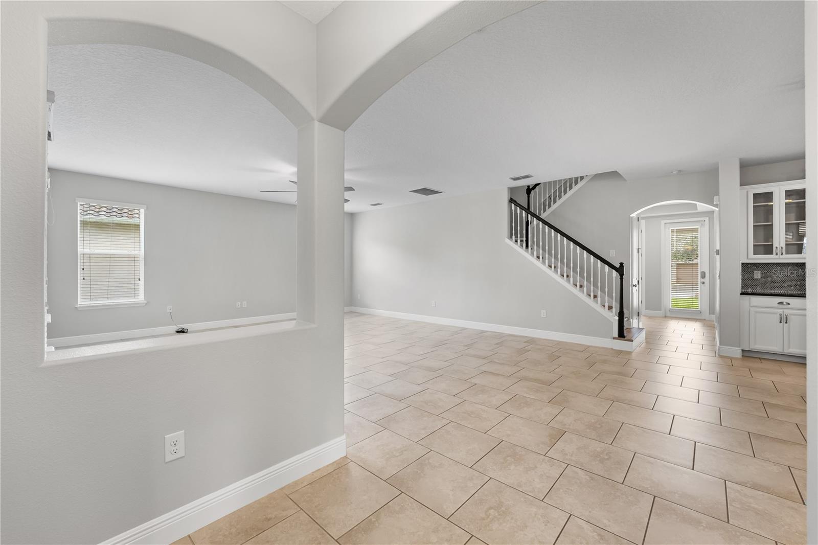 Image 16 of 64 For 7930 Summerlake Pointe Boulevard
