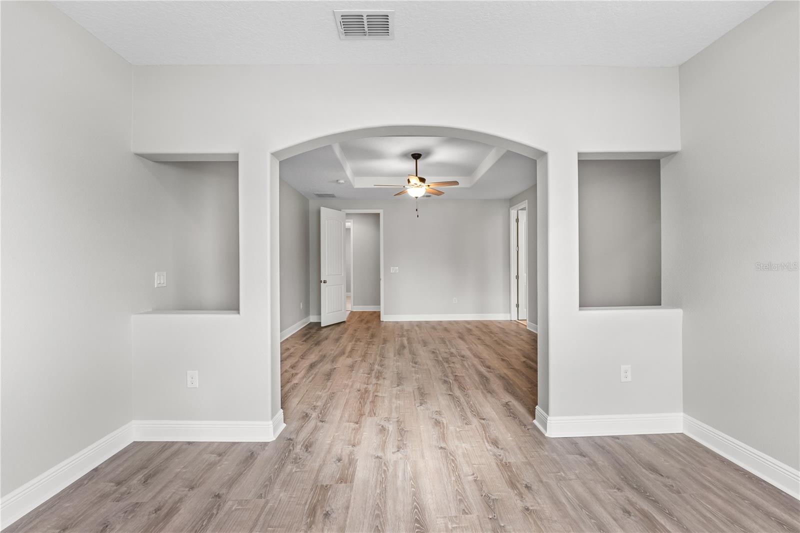 Image 34 of 64 For 7930 Summerlake Pointe Boulevard