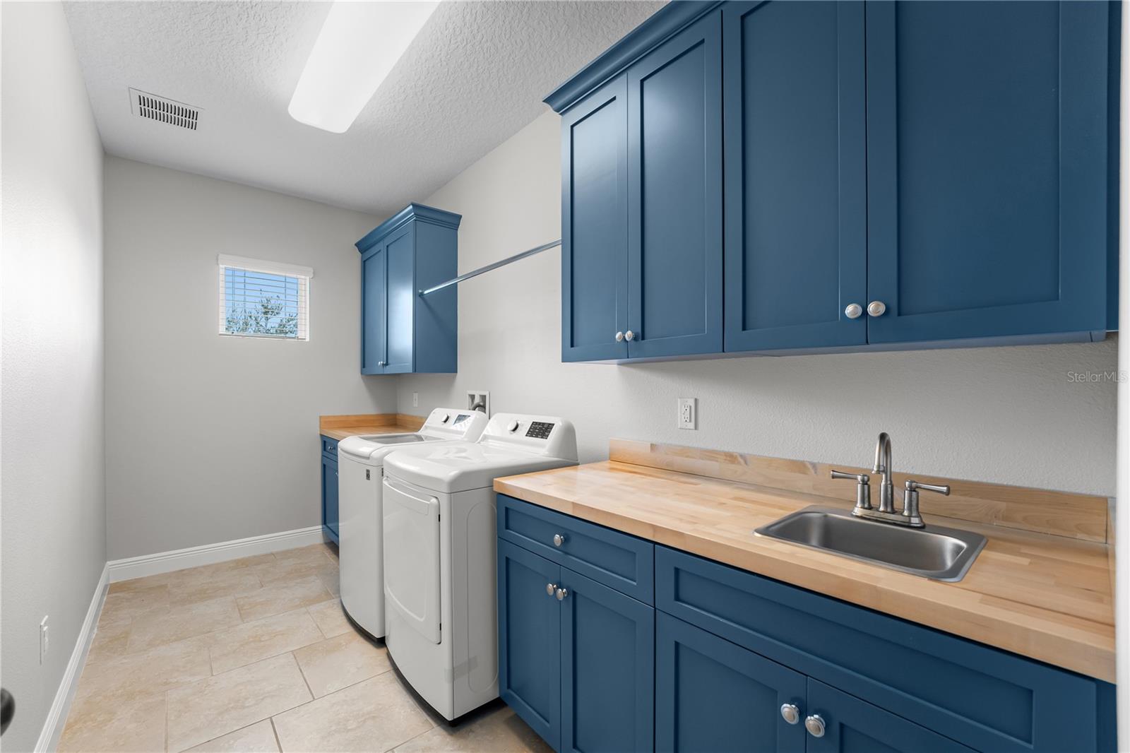 Image 38 of 64 For 7930 Summerlake Pointe Boulevard