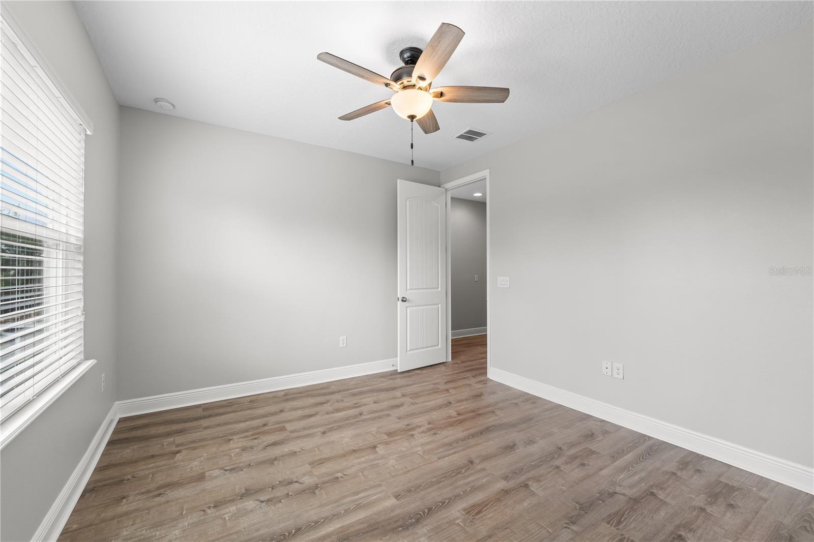 Image 47 of 64 For 7930 Summerlake Pointe Boulevard