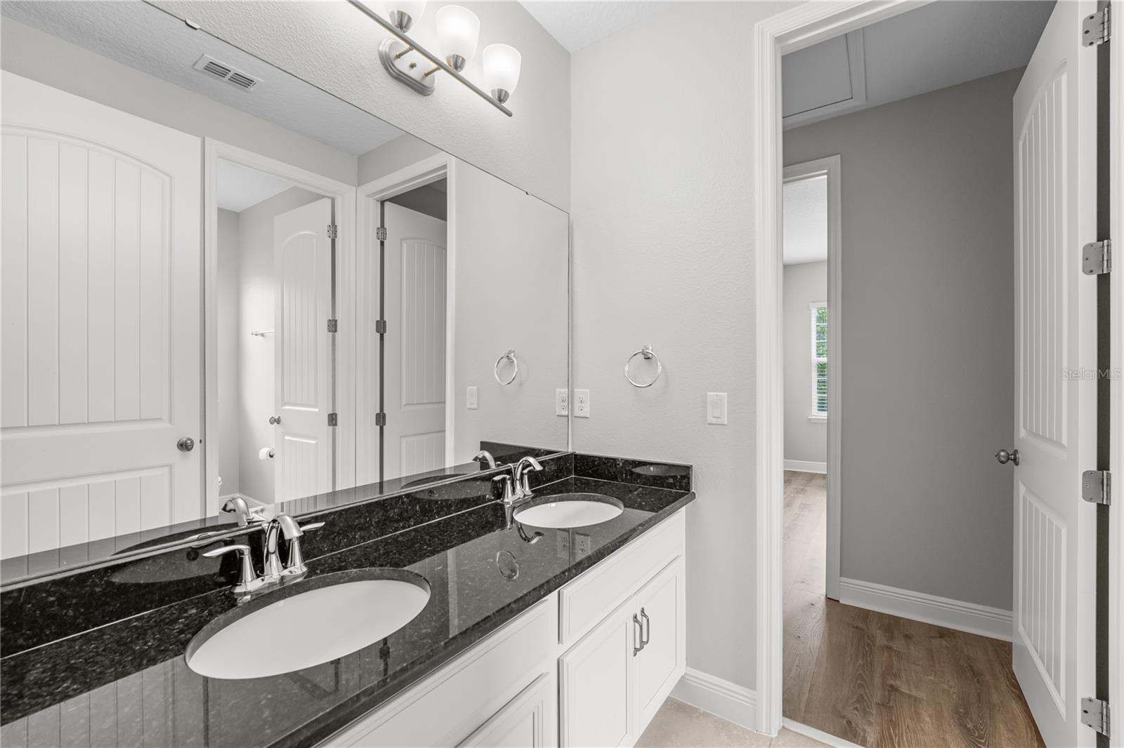 Image 51 of 64 For 7930 Summerlake Pointe Boulevard