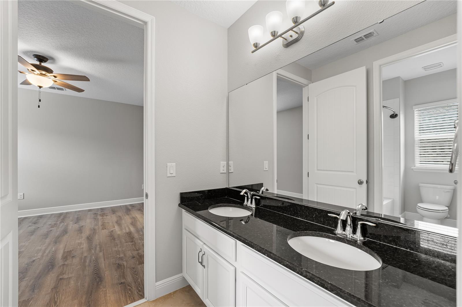Image 54 of 64 For 7930 Summerlake Pointe Boulevard