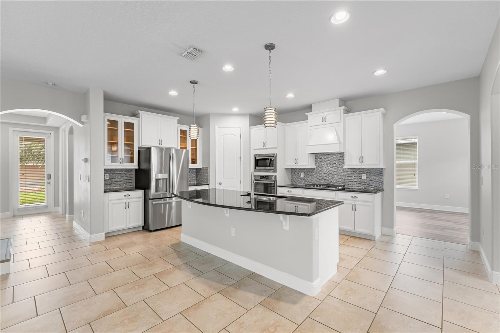 Image 6 of 64 For 7930 Summerlake Pointe Boulevard