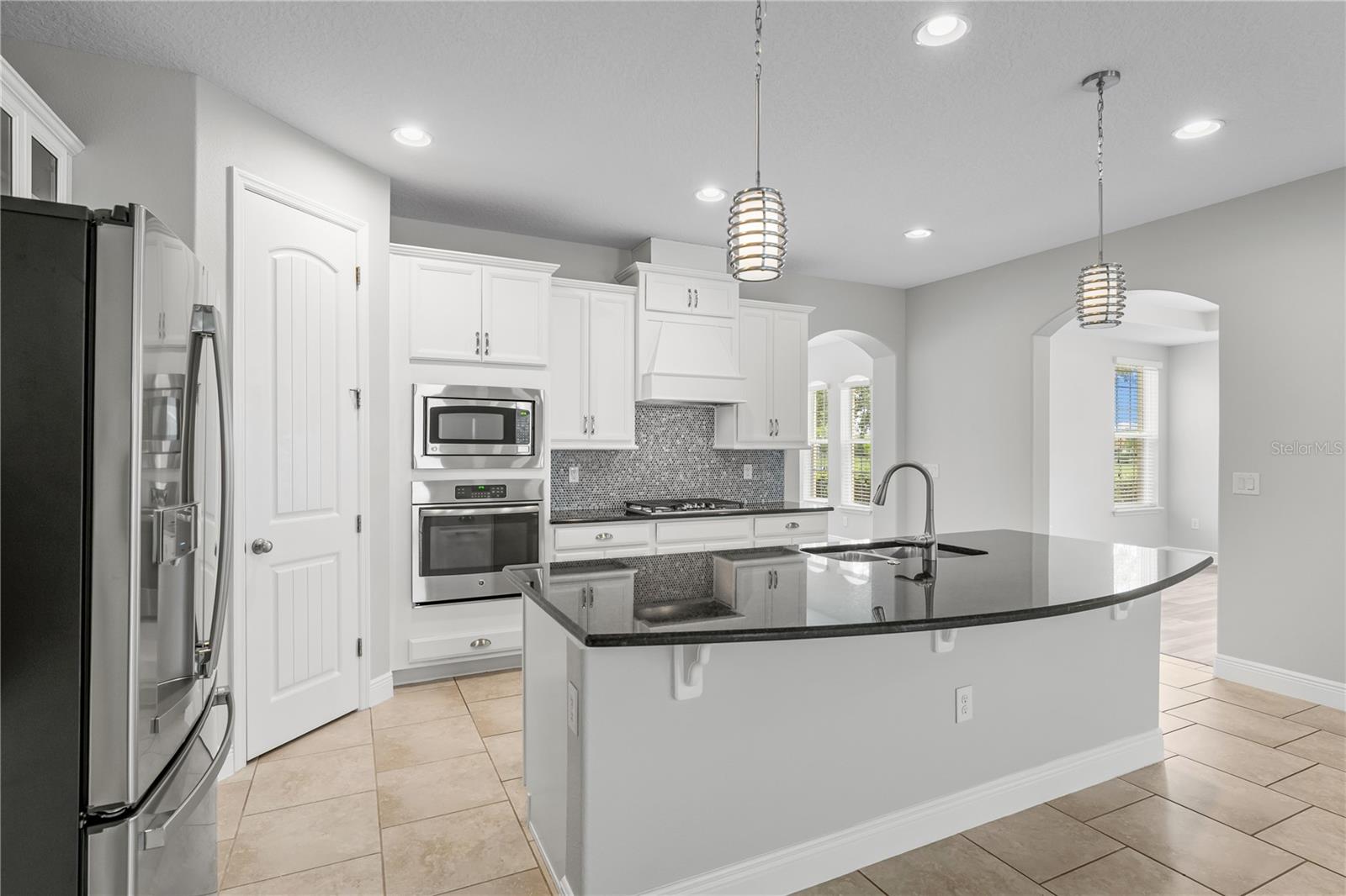 Image 8 of 64 For 7930 Summerlake Pointe Boulevard