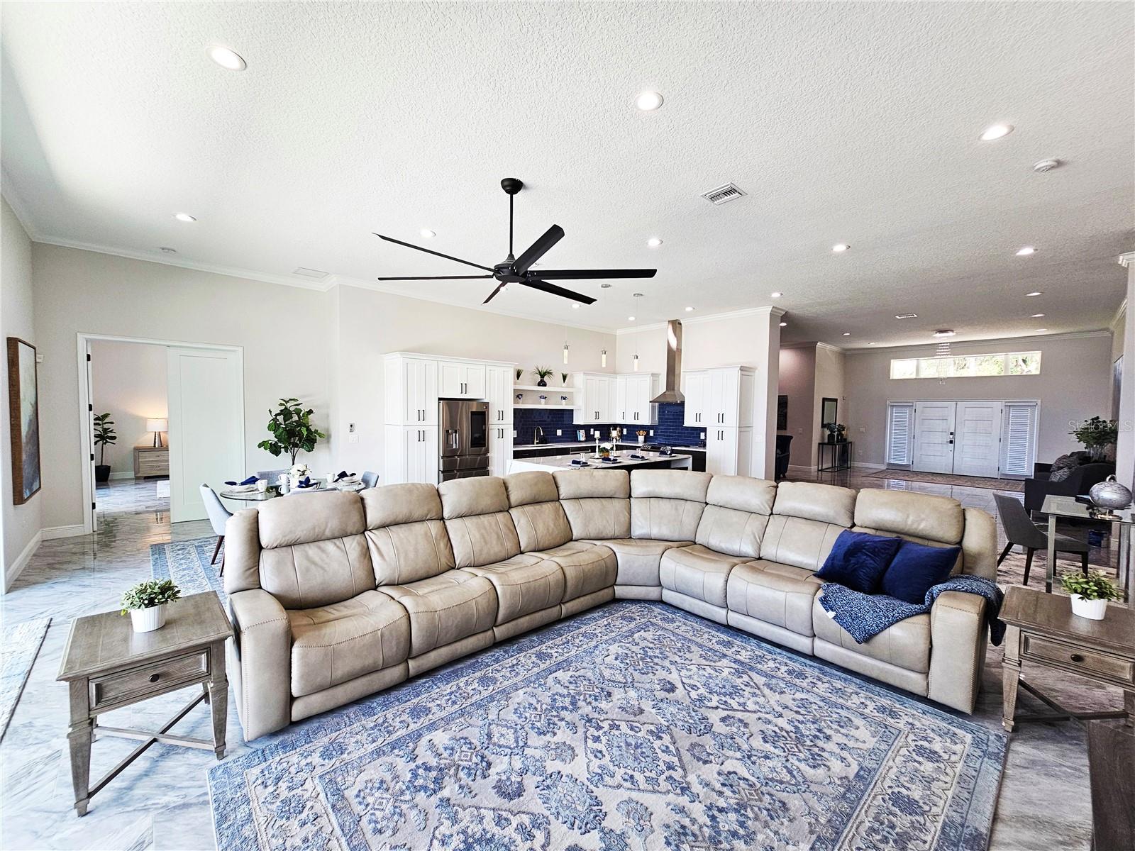 Image 14 of 49 For 2411 Nela Avenue