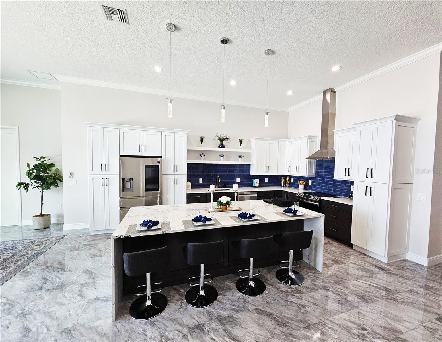 Image 8 of 49 For 2411 Nela Avenue