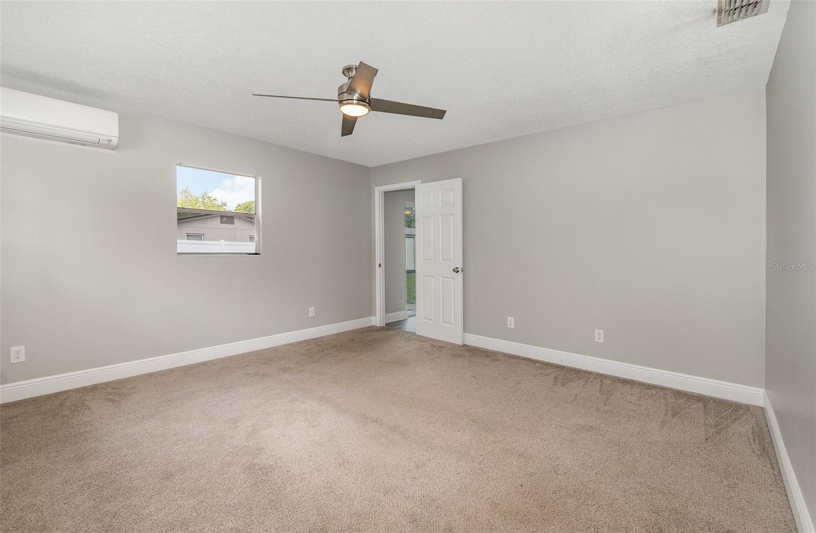 Image 12 of 28 For 698 Douglas Avenue