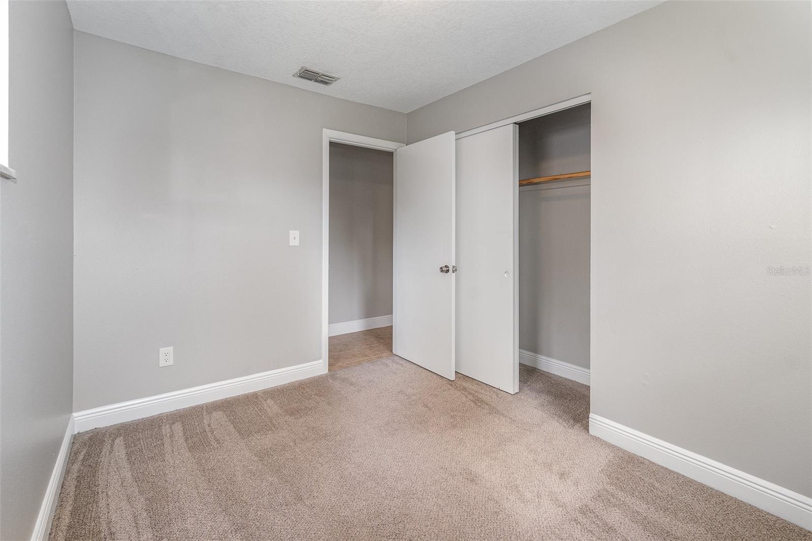 Image 16 of 28 For 698 Douglas Avenue