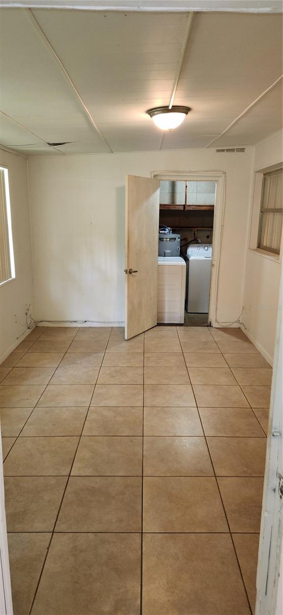 Image 12 of 12 For 714 Meadow Street