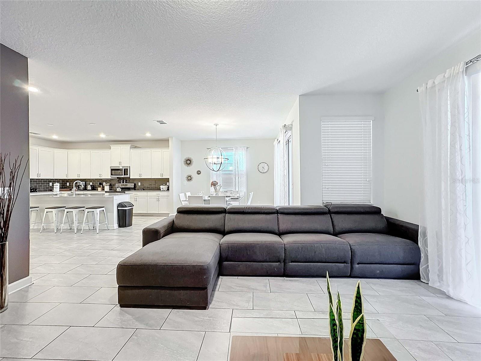 Image 57 of 100 For 1589 Flange Drive