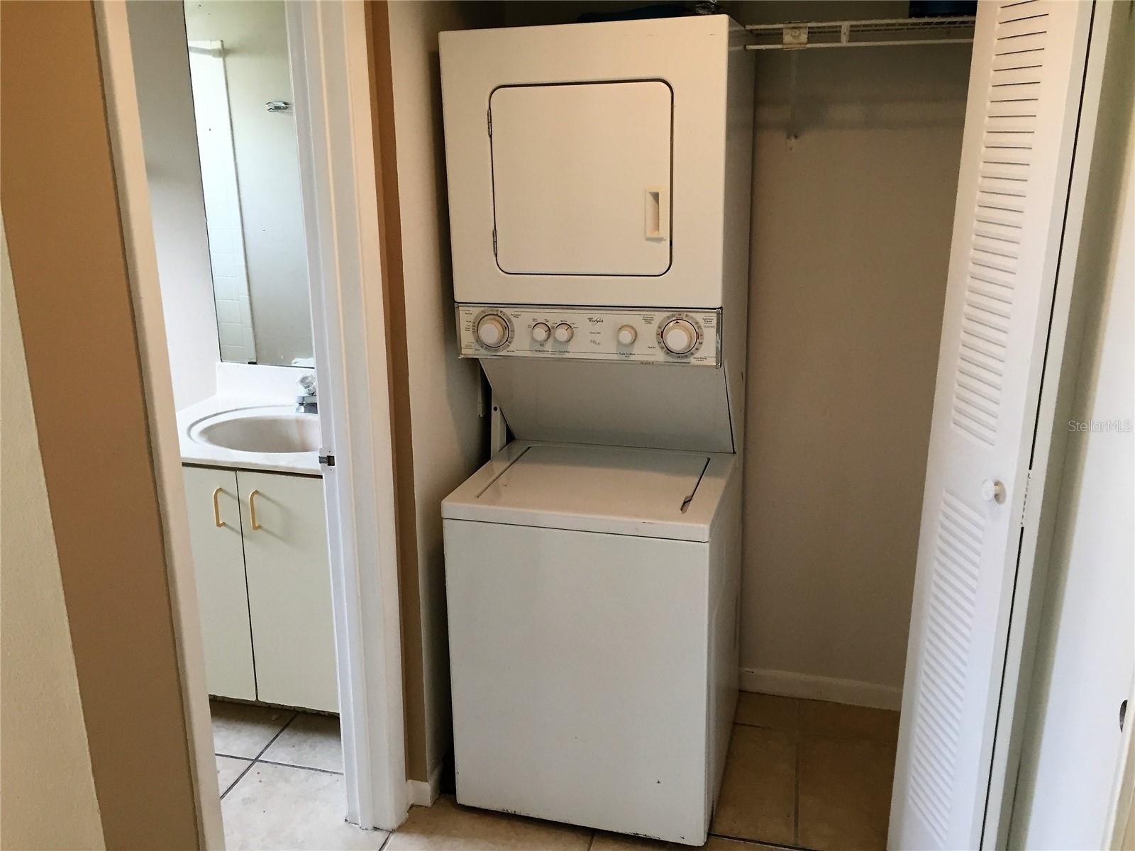 Image 6 of 13 For 2536 Woodgate Boulevard 204