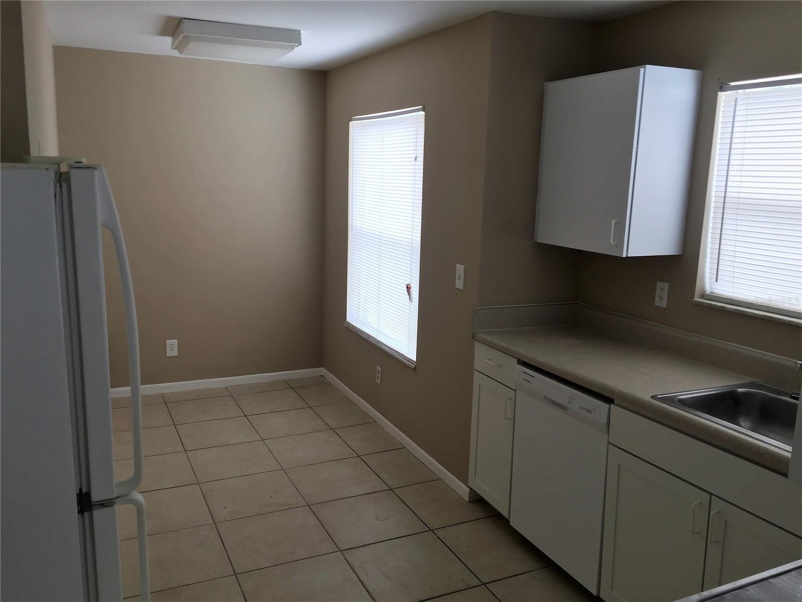 Image 8 of 13 For 2536 Woodgate Boulevard 204