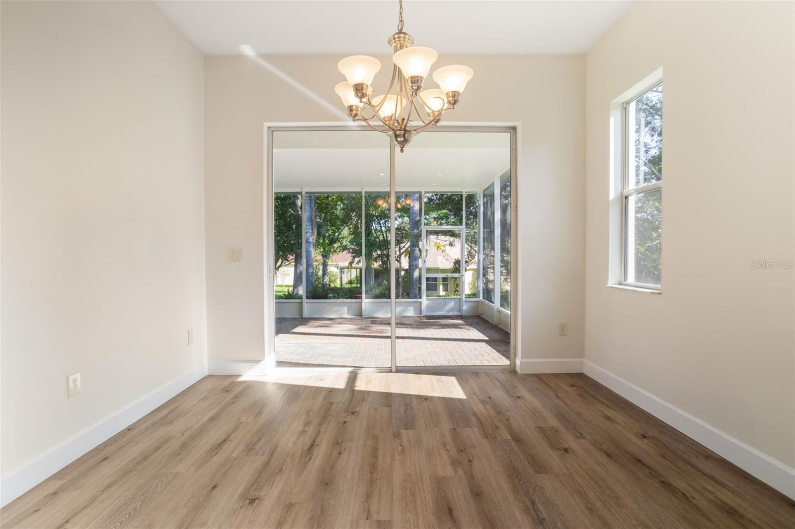 Image 12 of 50 For 103 Crescent Moon Drive