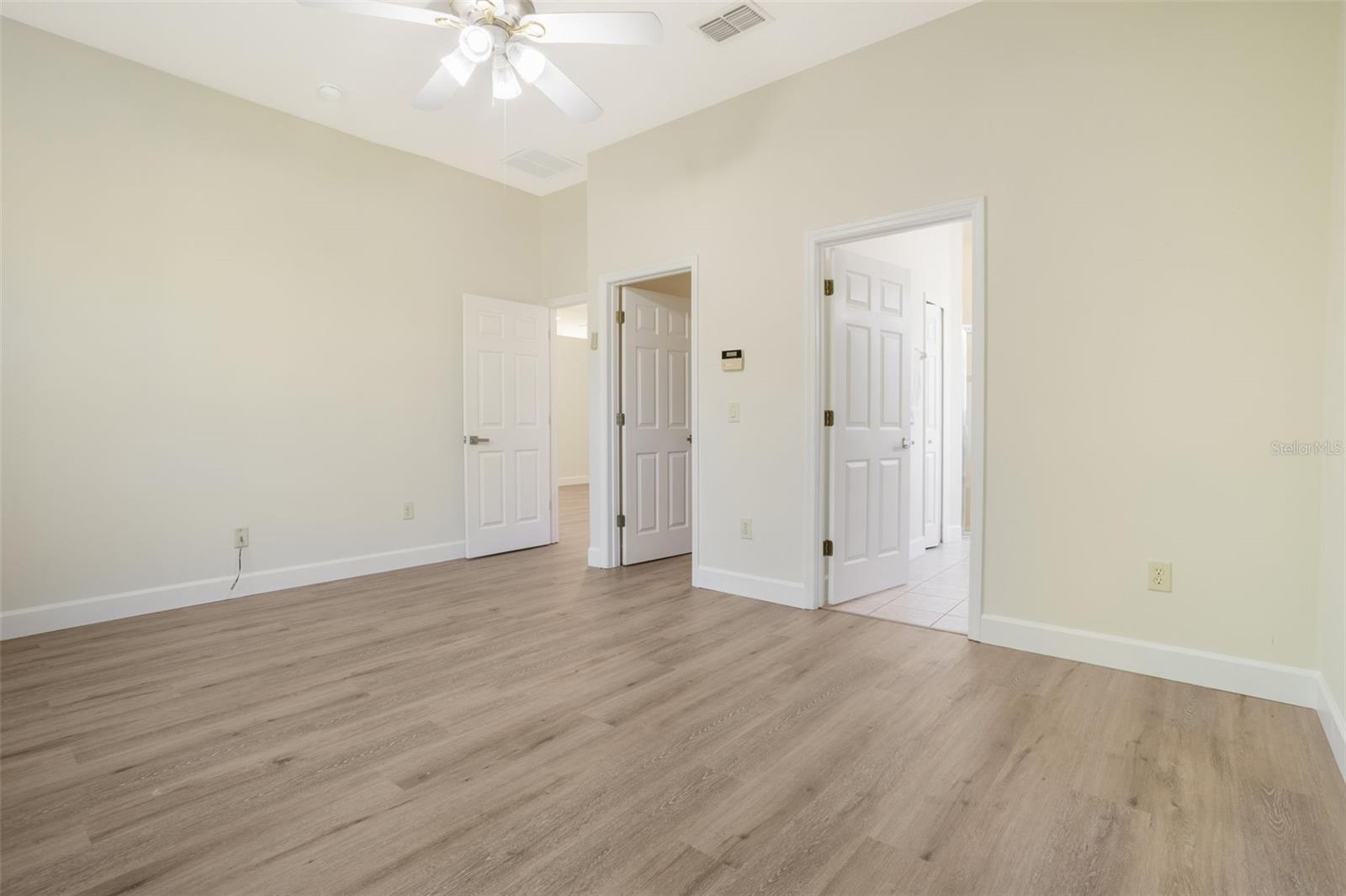 Image 15 of 50 For 103 Crescent Moon Drive