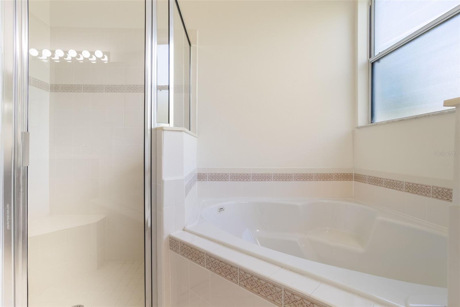 Image 25 of 50 For 103 Crescent Moon Drive