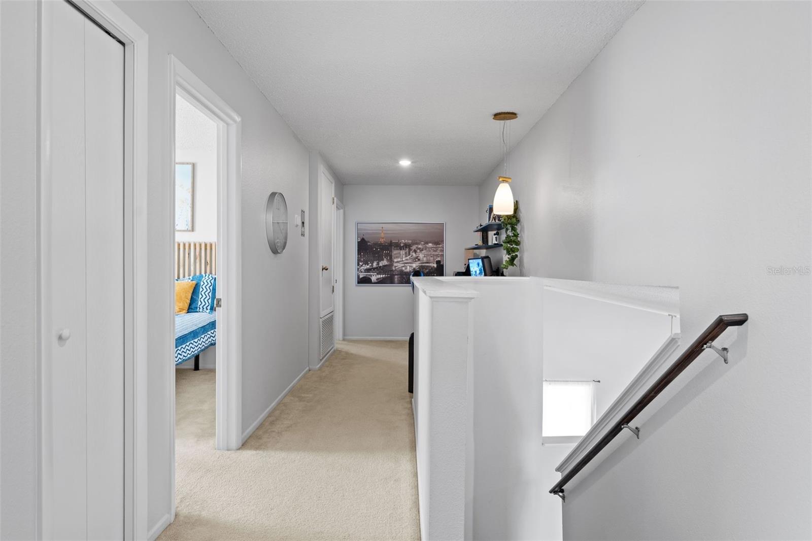 Image 21 of 39 For 128 Emeraldview Avenue