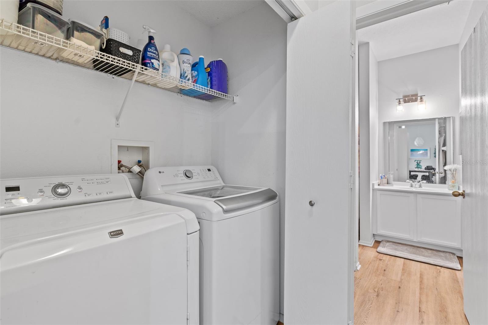 Image 7 of 39 For 128 Emeraldview Avenue