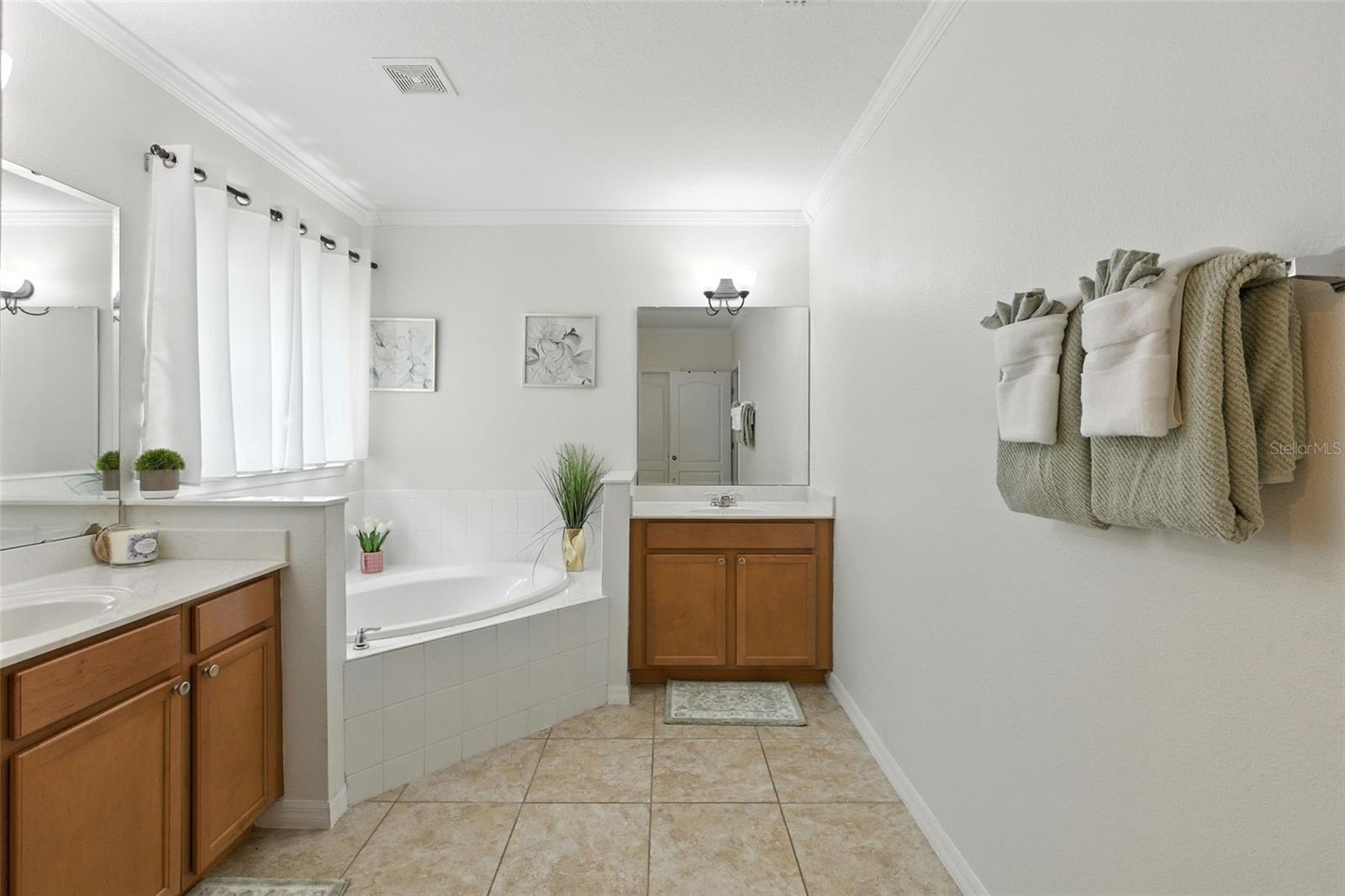 Image 21 of 41 For 4775 Grassy Knoll Drive