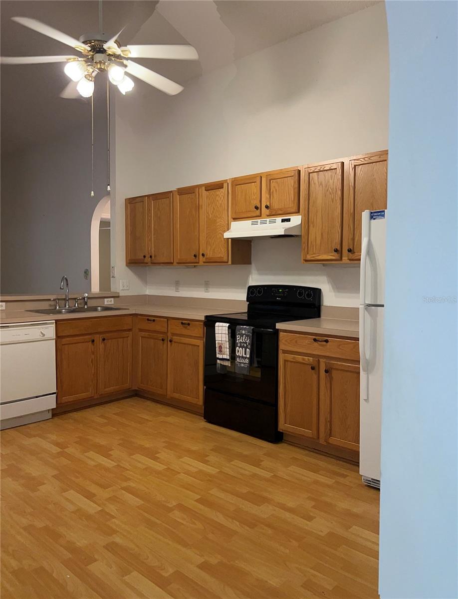 Image 6 of 13 For 1025 Lejay Street