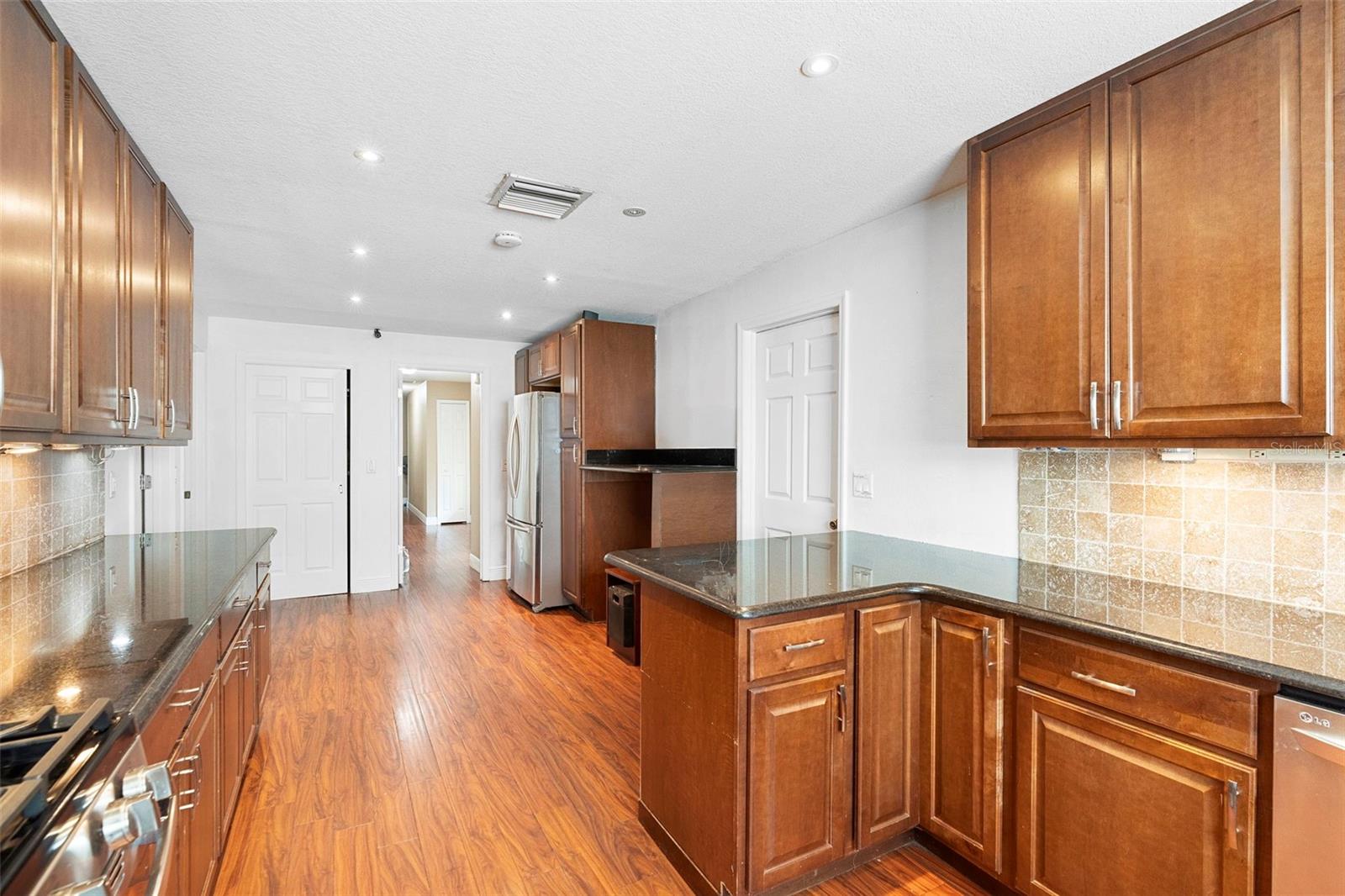 Image 11 of 31 For 8801 El Prado