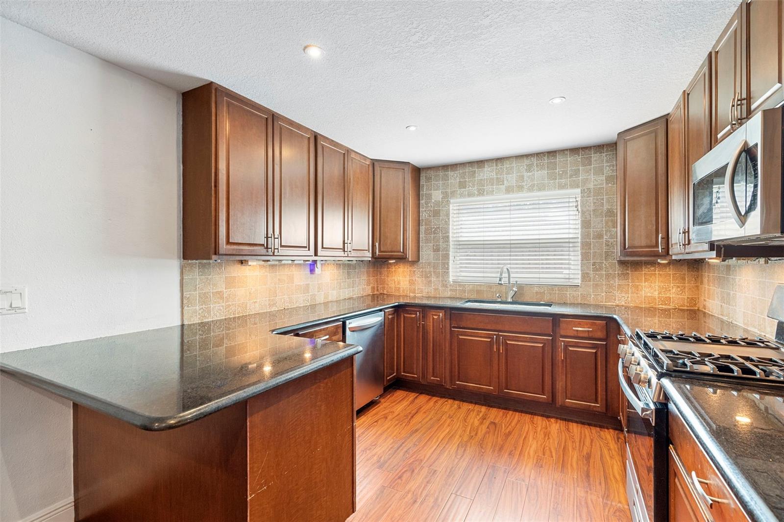 Image 9 of 31 For 8801 El Prado