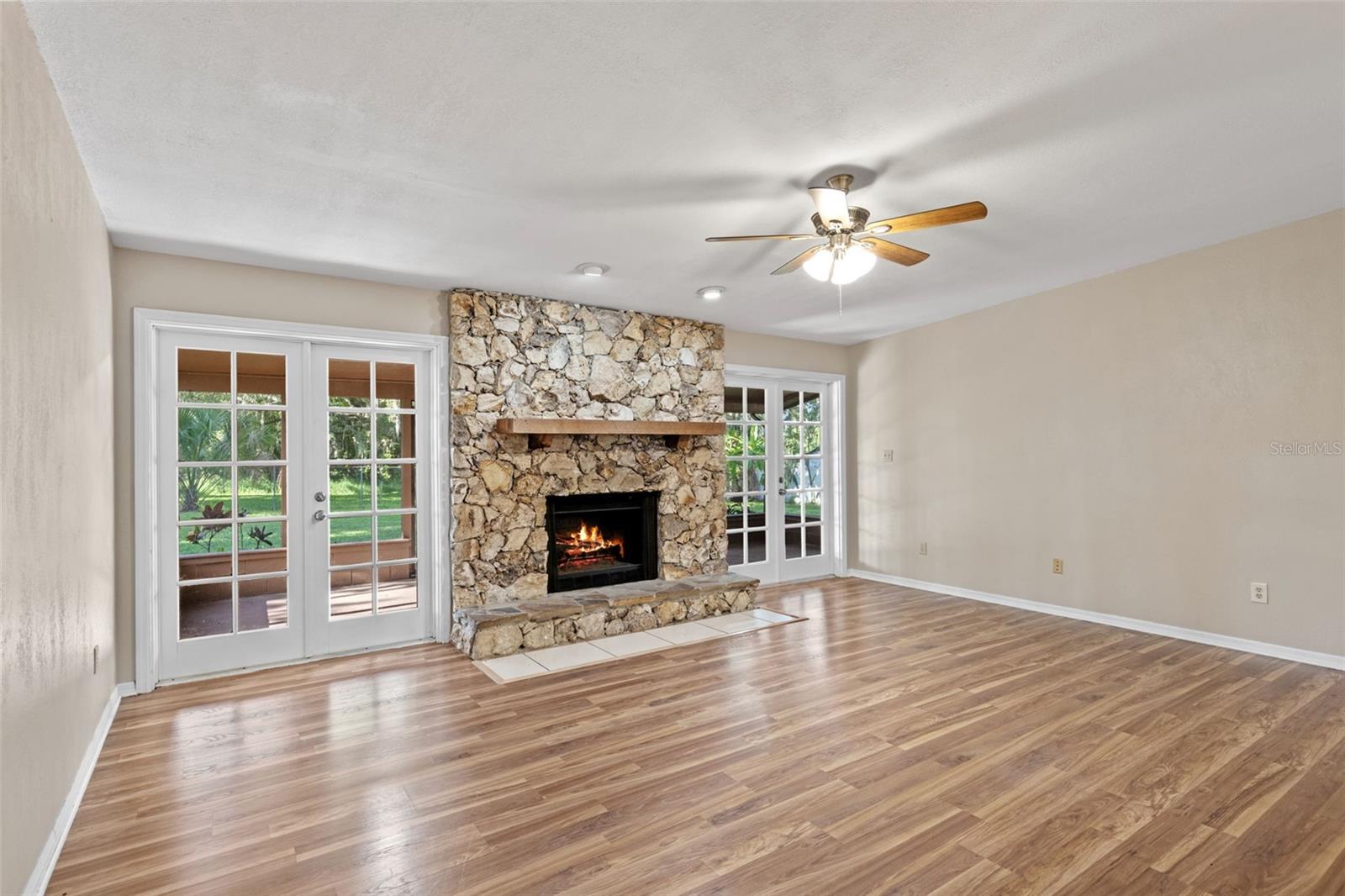 Image 6 of 22 For 525 Garden Heights Drive
