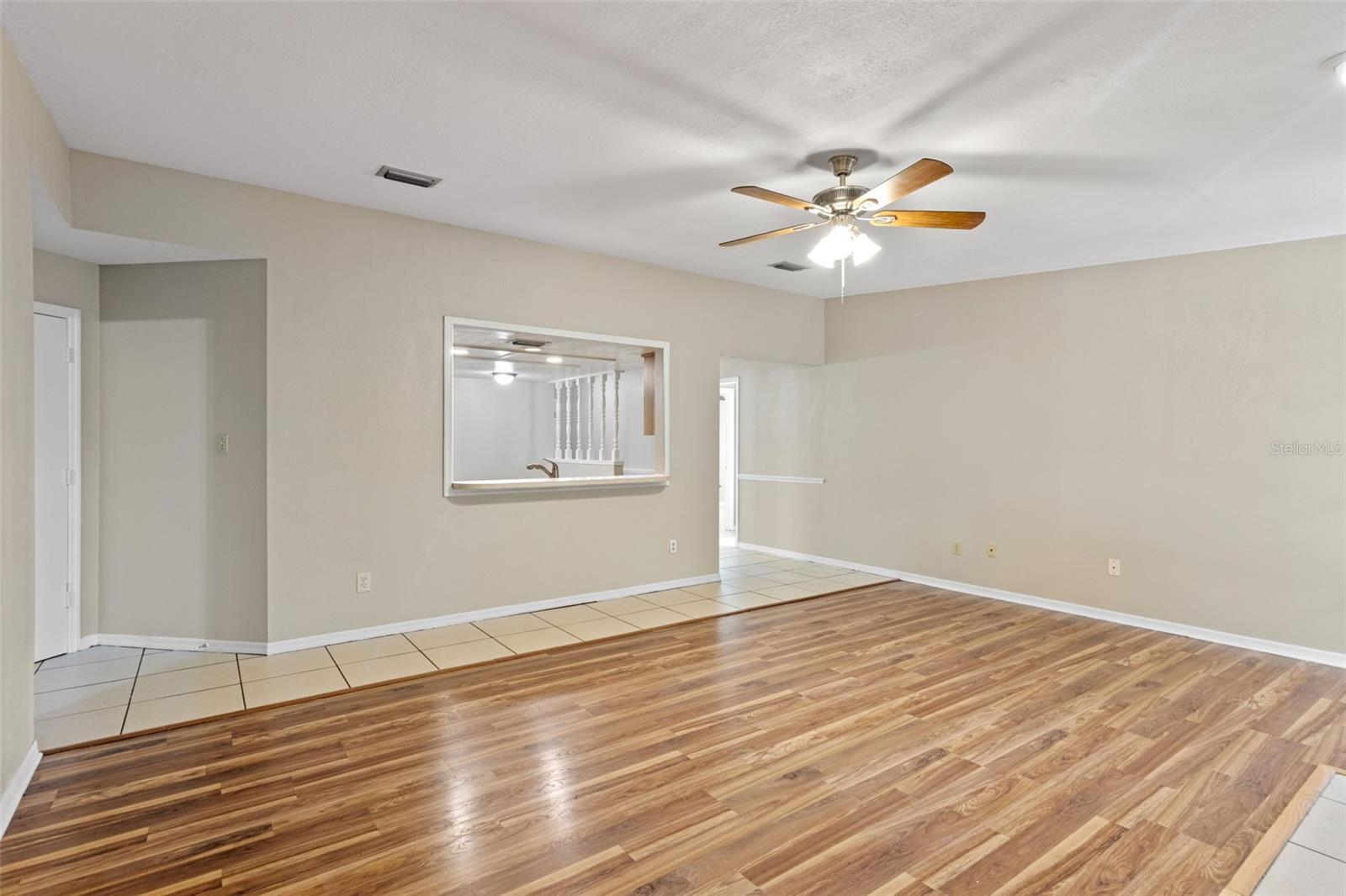 Image 7 of 22 For 525 Garden Heights Drive